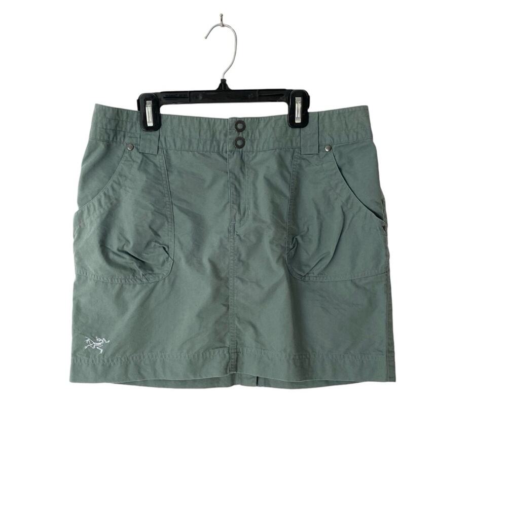 Arc’Teryx Teal Green Utility Mini Skirt size 10